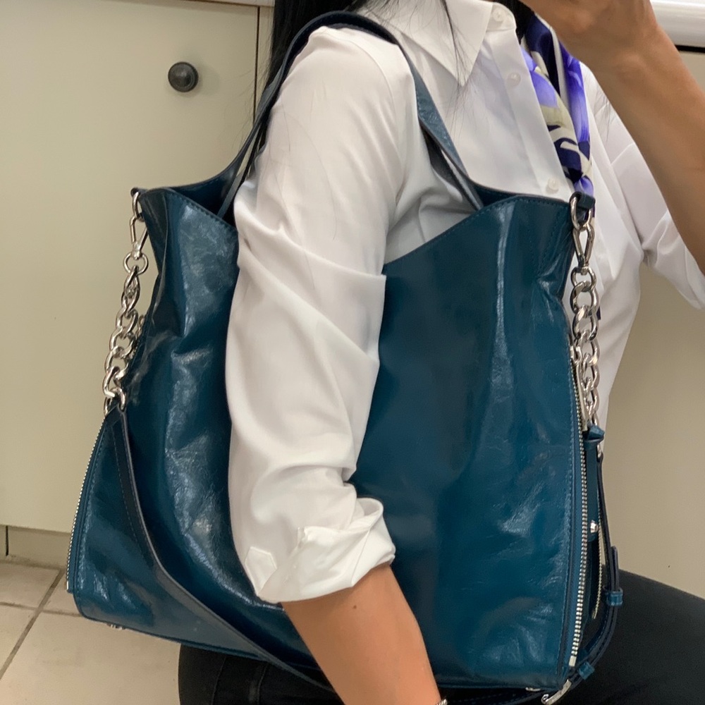 Michael Kor’s Devon - image 6